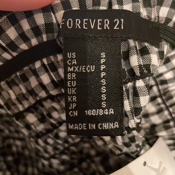 Gingham Navy and White Crop Top - Picture 3 of 4